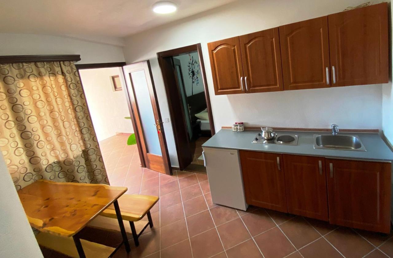 Apartments Fourroses Ulcinj Exterior foto